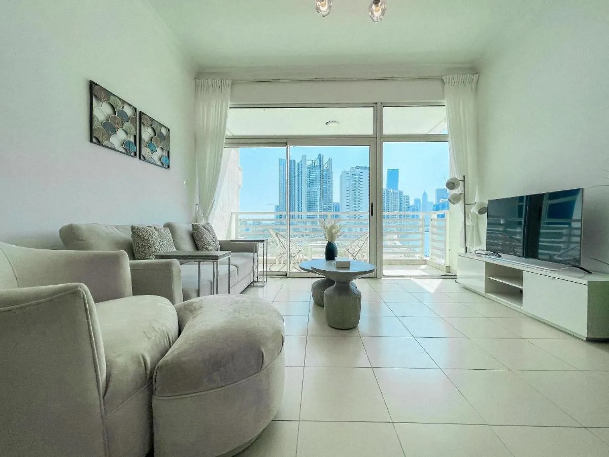 1Br Suit With Full Canal View - Down Town Dubaj