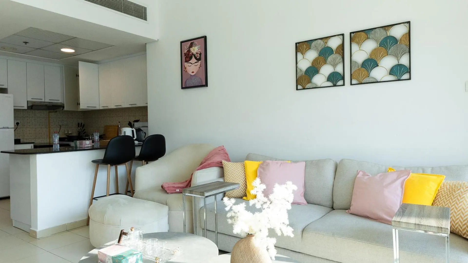 1Br Suit With Full Canal View - Down Town Dubaj